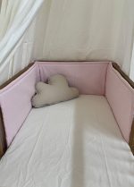Tour de lit bébé rose