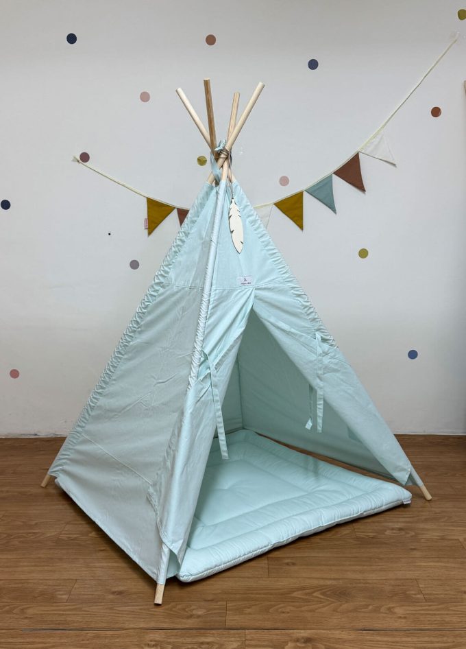 Tente Tipi avec tapis vert pastel