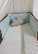 Tour de lit bébé vert pastel